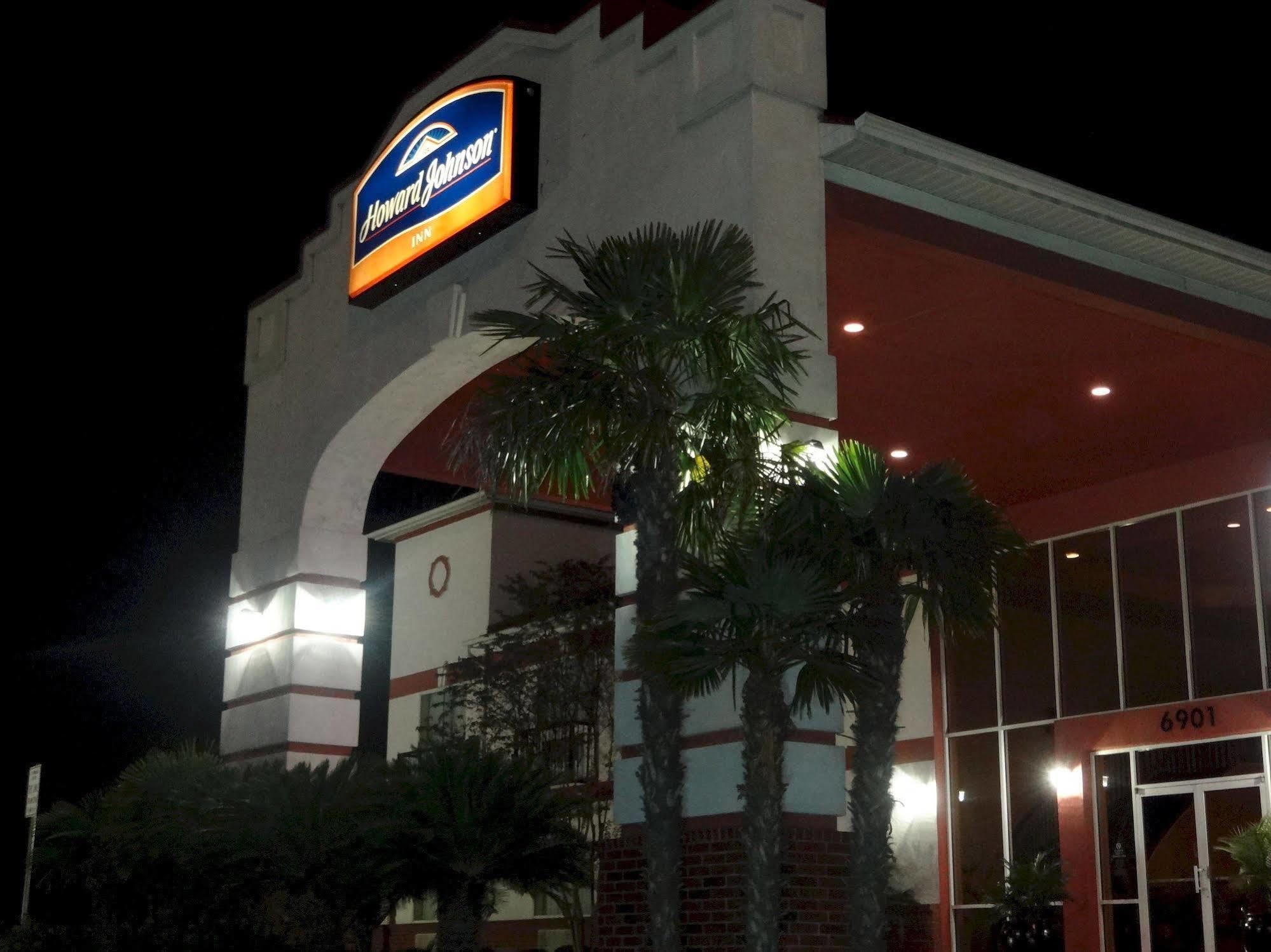 Howard Johnson By Wyndham San Antonio Hotel & Suites Exteriör bild
