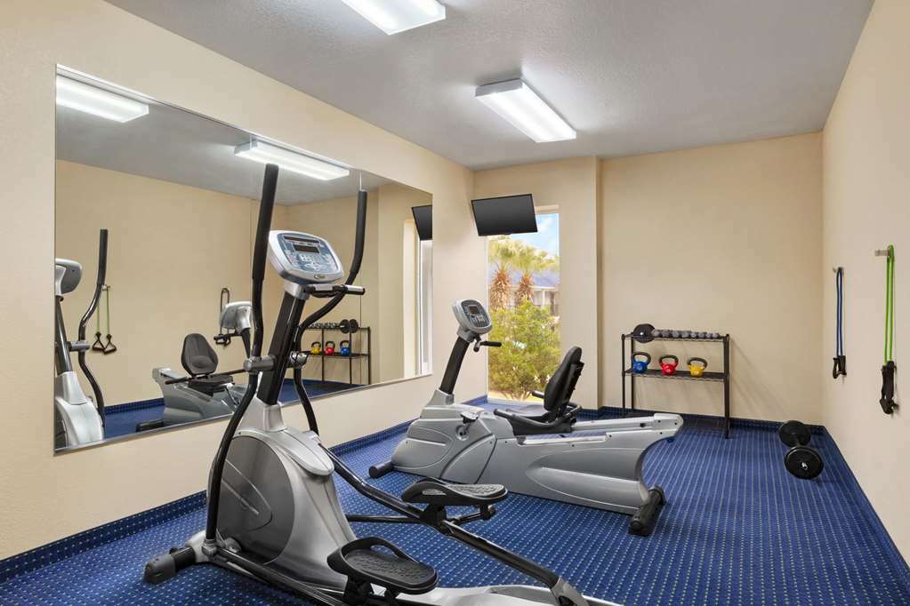 Howard Johnson By Wyndham San Antonio Hotel & Suites Bekvämligheter bild